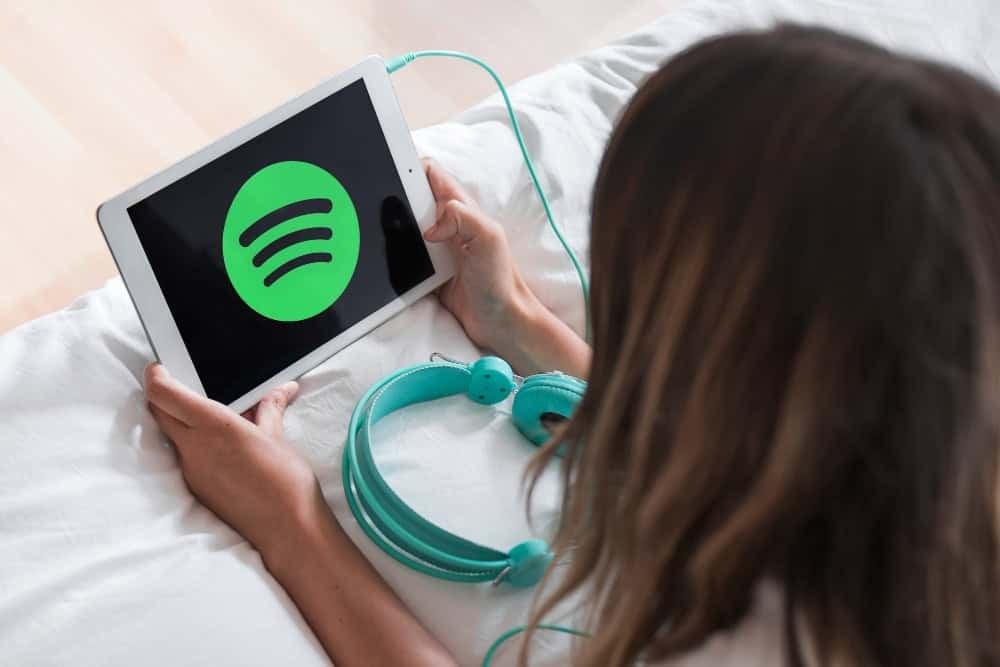 Spotify Canvas: Make Your Tracks Stand Out Spotify Canvas: Make Your Tracks Stand Out